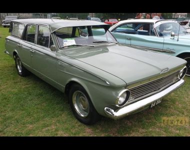 Barry McLean's AP5 Safari Wagon